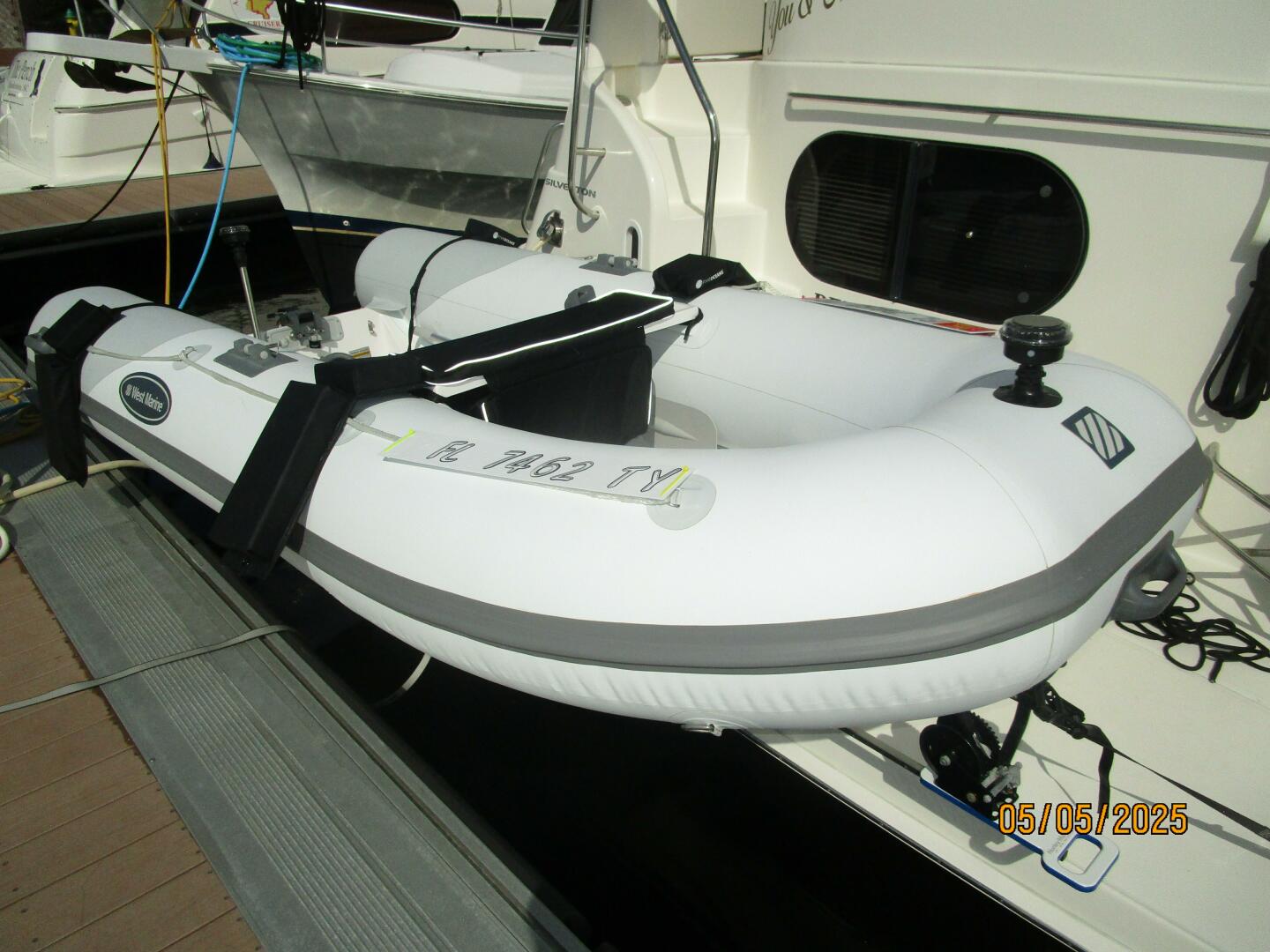 Slide: The Image of 43' Silverton tender1 - 5281792