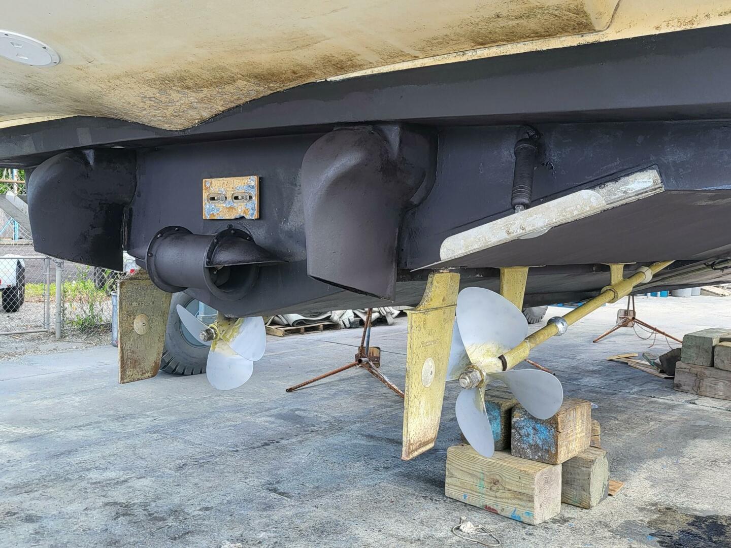 Slide: The Image of 43' Silverton hauled out3 - 5297277