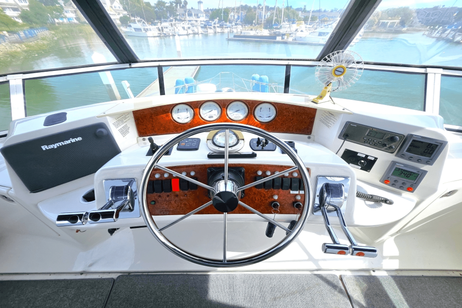 Slide: The Image of Silverton 43 MOTOR YACHT 2003 - 11