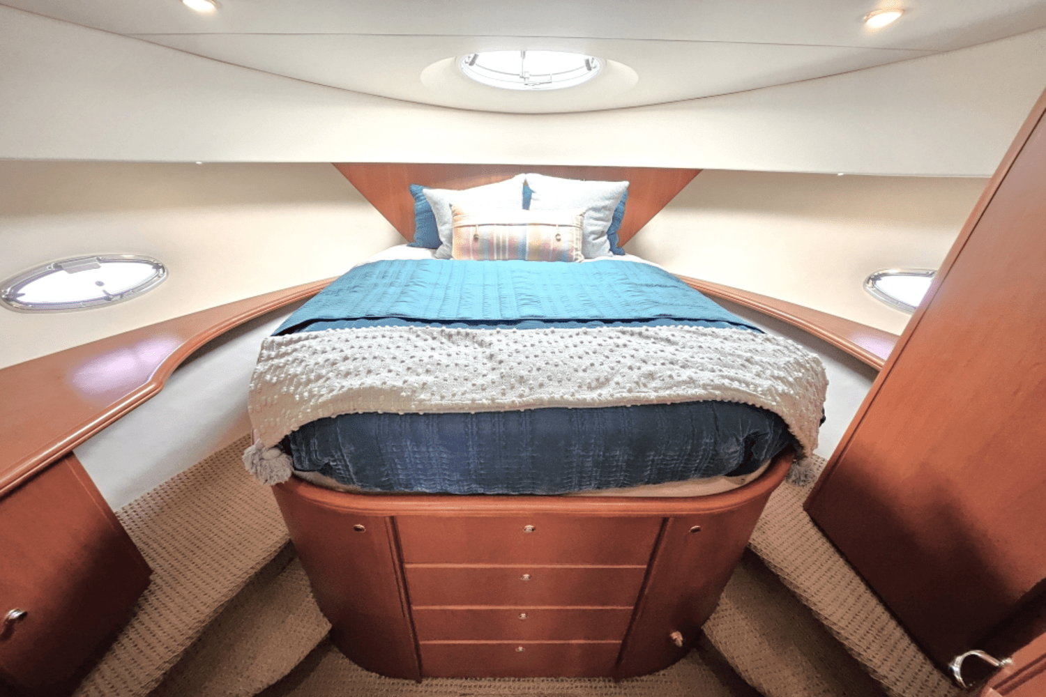 Slide: The Image of Silverton 43 MOTOR YACHT 2003 - 15