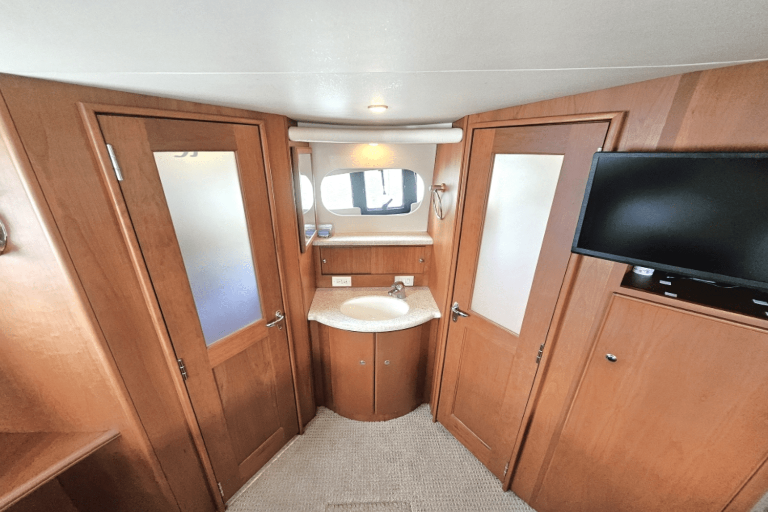 Slide: The Image of Silverton 43 MOTOR YACHT 2003 - 19