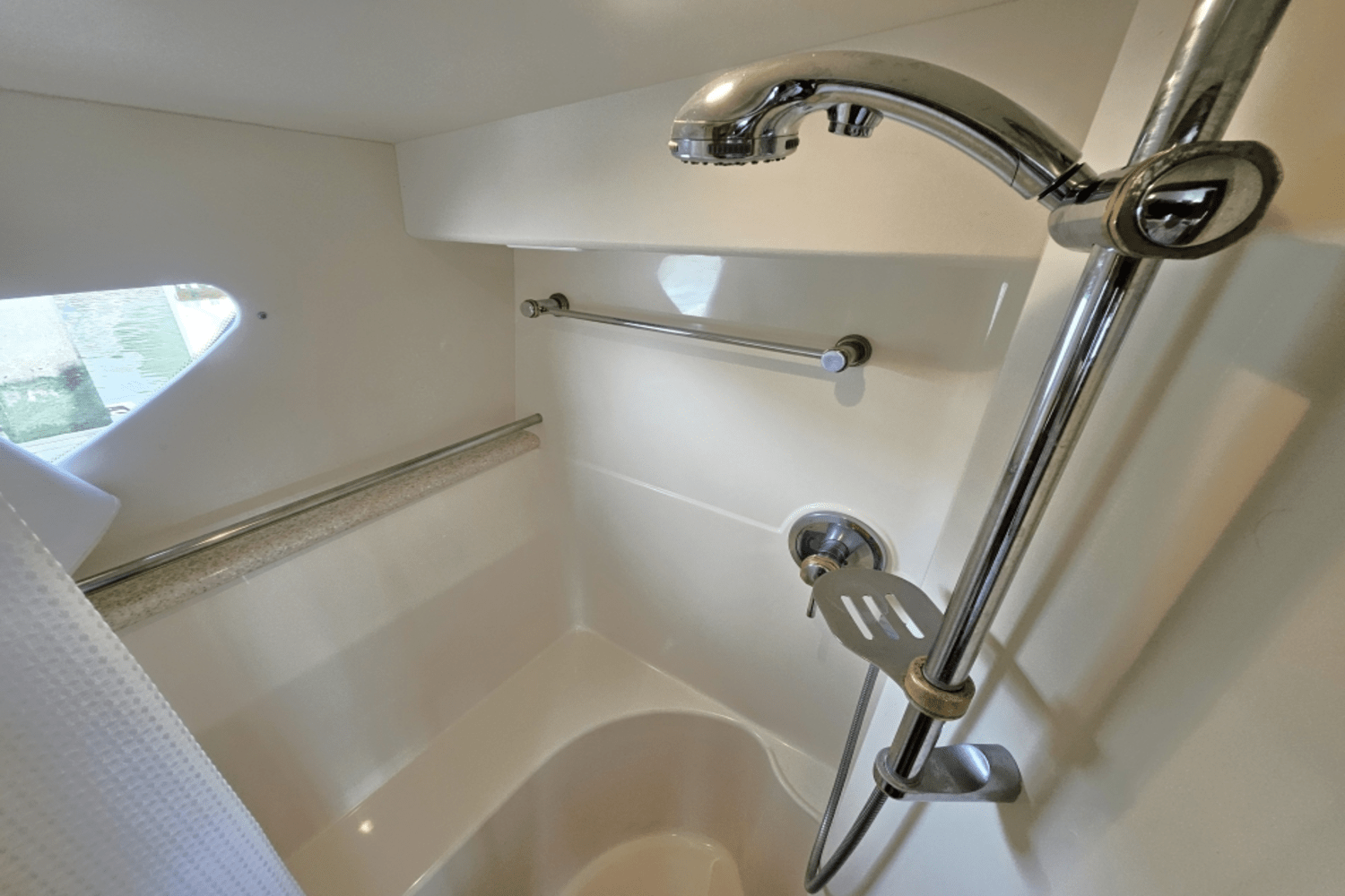 Slide: The Image of Silverton 43 MOTOR YACHT 2003 - 21