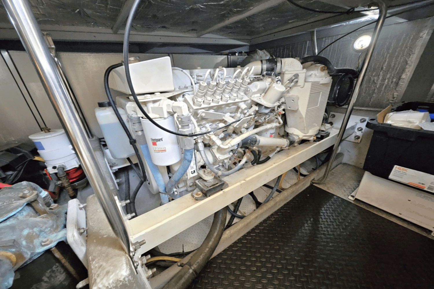 Slide: The Image of Silverton 43 MOTOR YACHT 2003 - 23