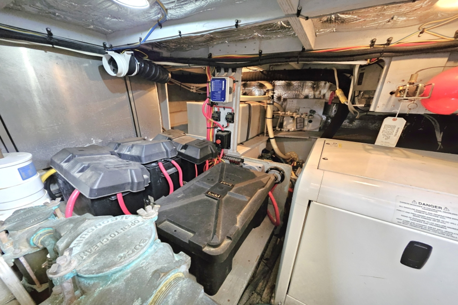 Slide: The Image of Silverton 43 MOTOR YACHT 2003 - 25