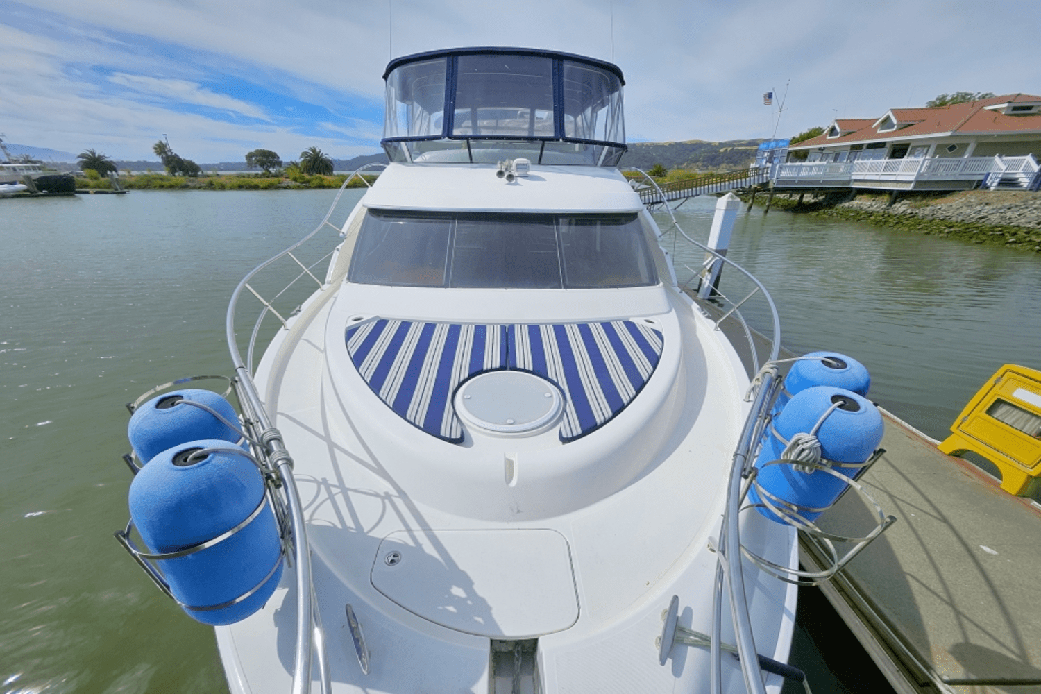 Slide: The Image of Silverton 43 MOTOR YACHT 2003 - 3