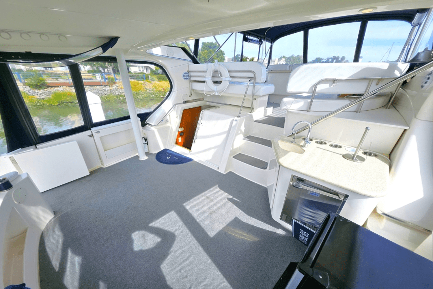 Slide: The Image of Silverton 43 MOTOR YACHT 2003 - 5