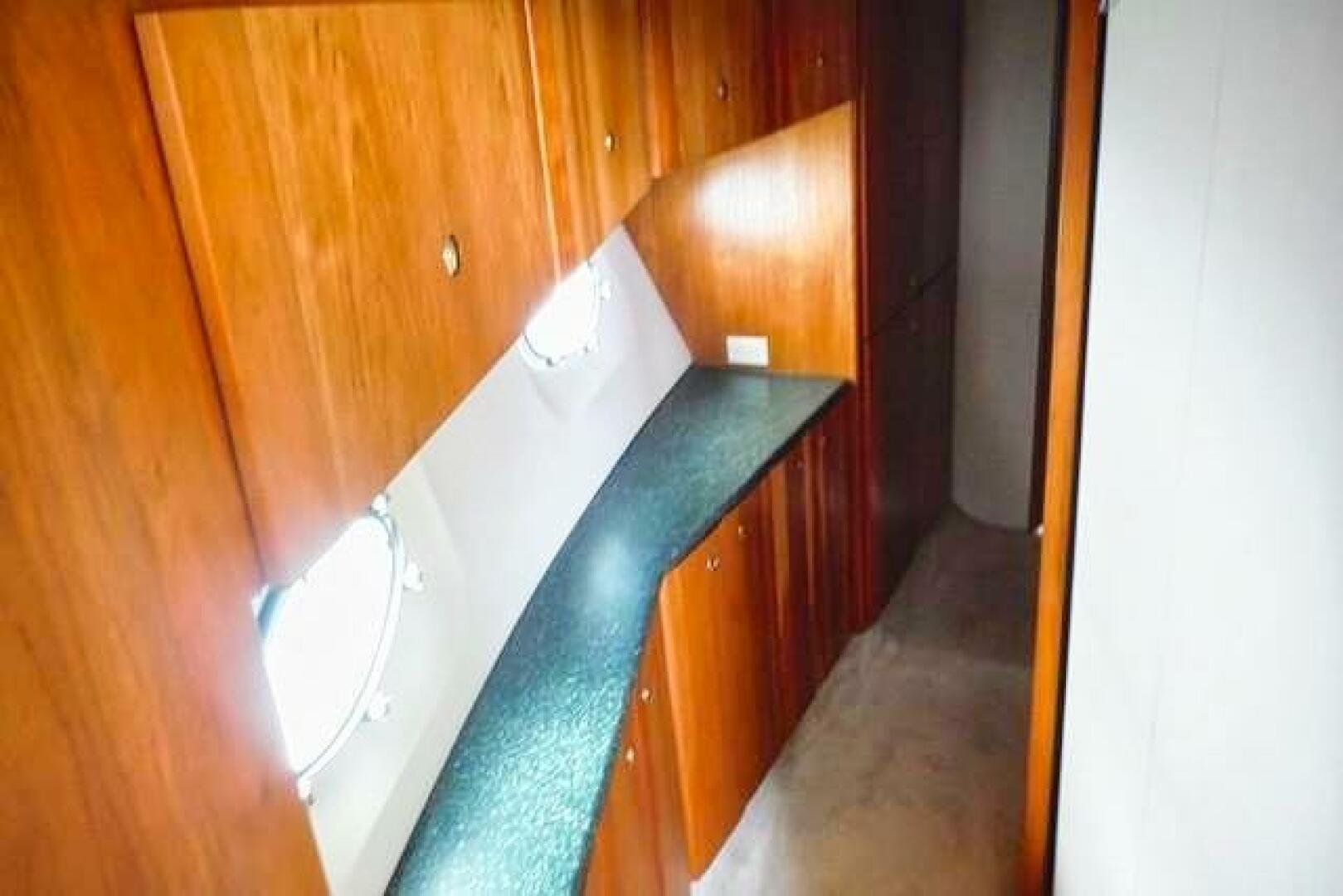 Slide: The Image of Silverton 453 Motor Yacht 1999 - 4869492