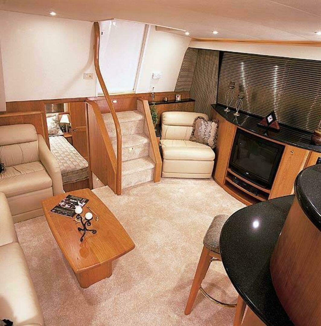 Slide: The Image of Silverton 453 Motor Yacht 2001 - 4537539