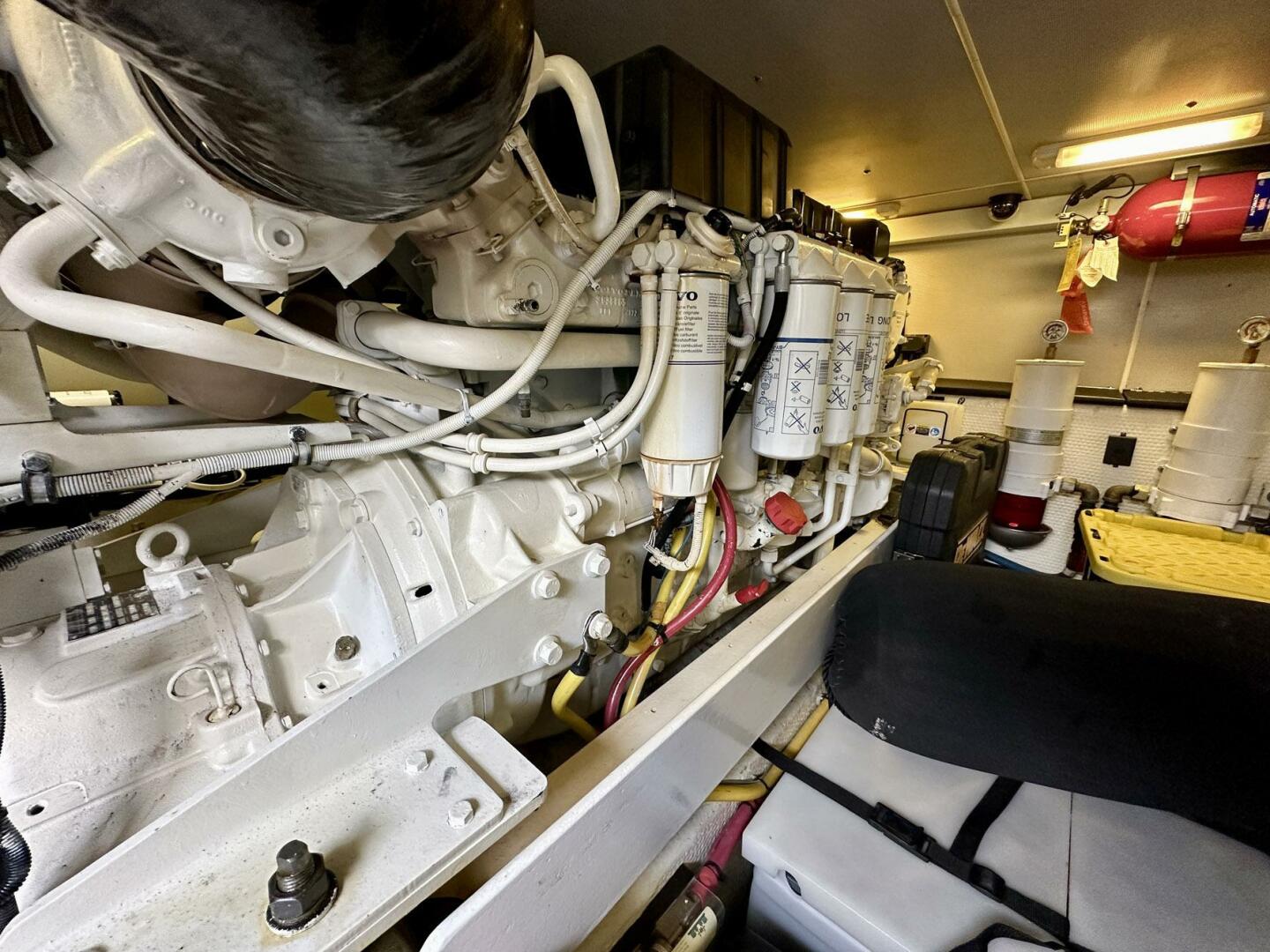 Slide: The Image of Silverton 45 Convertible 2007 - 29