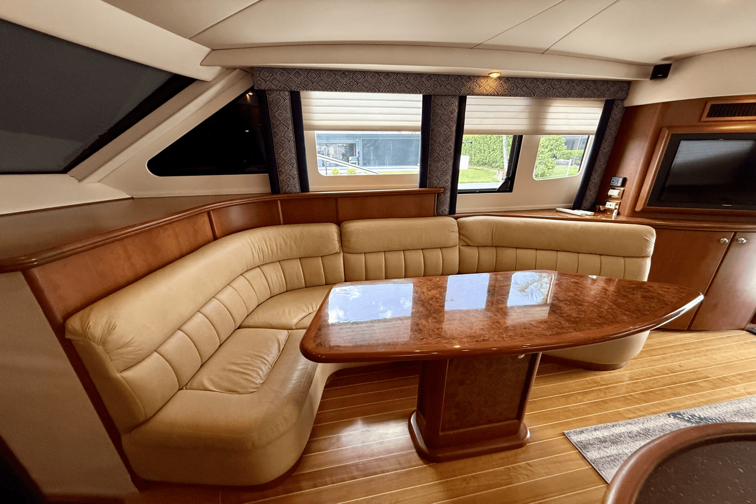 Slide: The Image of Silverton 50 CONVERTIBLE 2006 - 71