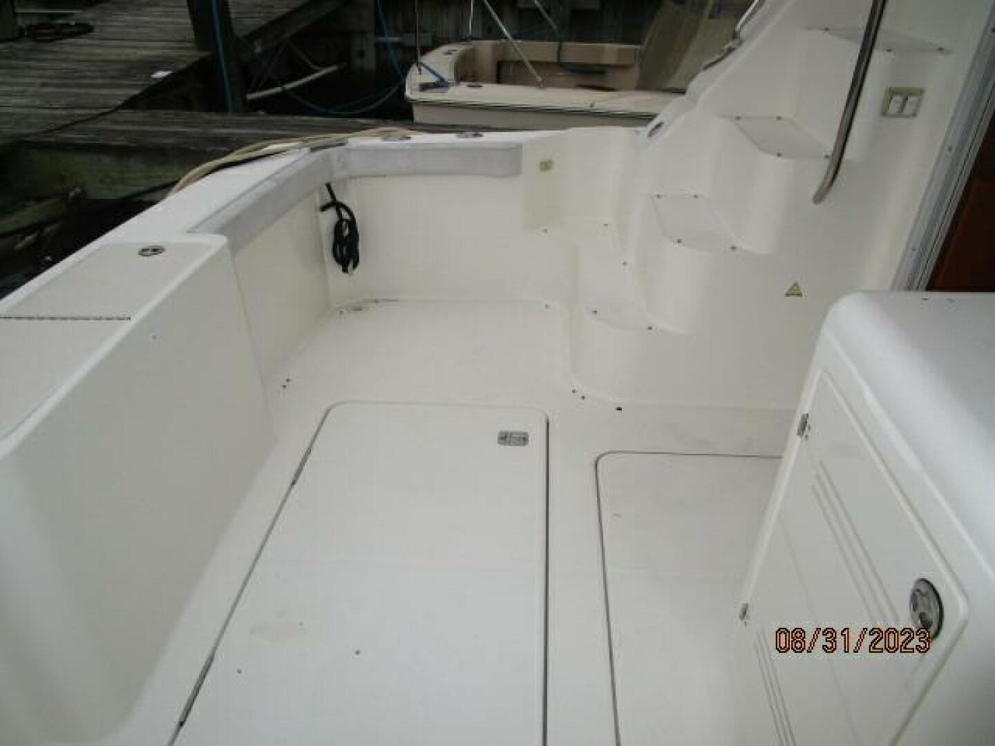 Slide: The Image of 34' Silverton cockpit port - 3877824