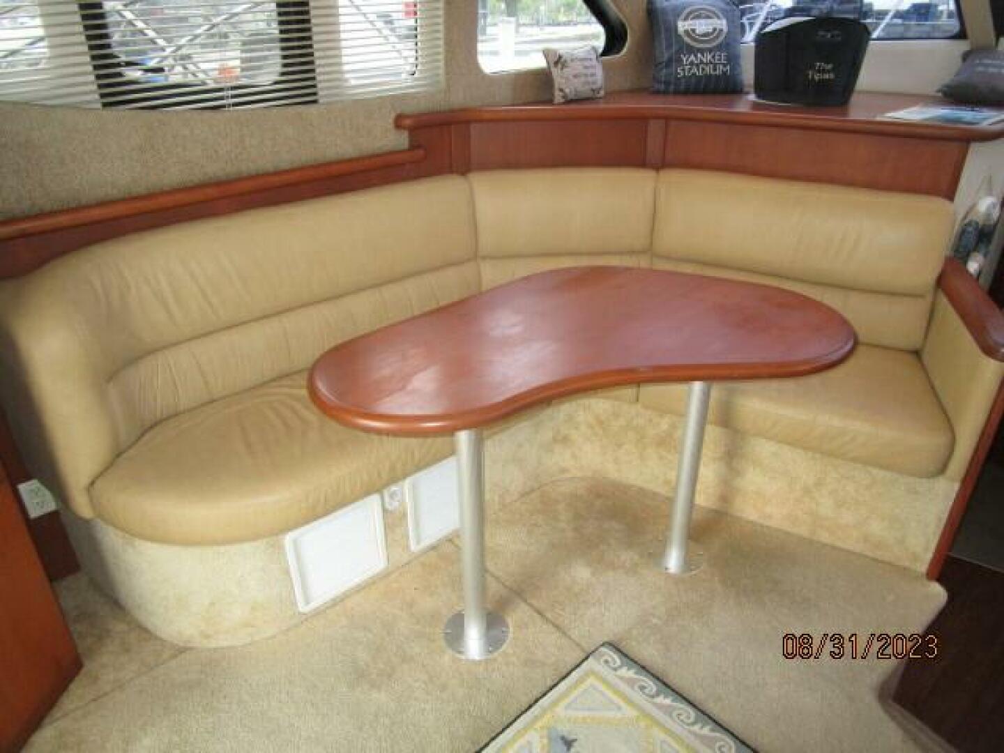 Slide: The Image of 34' Silverton salon port seating - 3877872