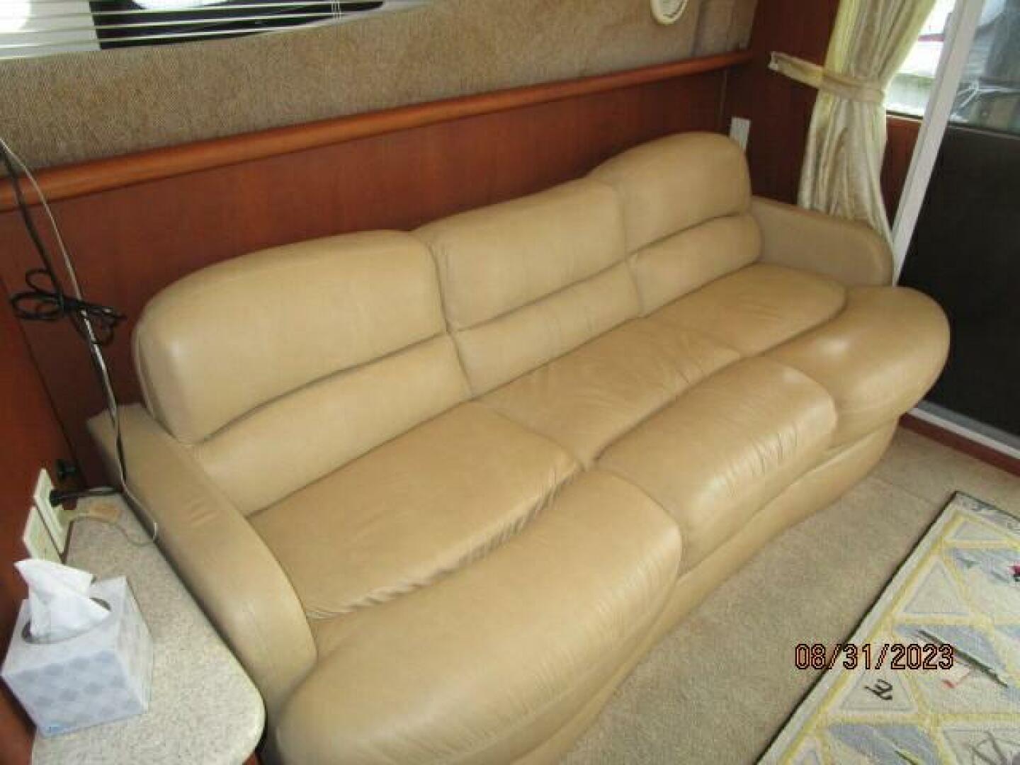 Slide: The Image of 34' Silverton salon starboard seating - 3877874