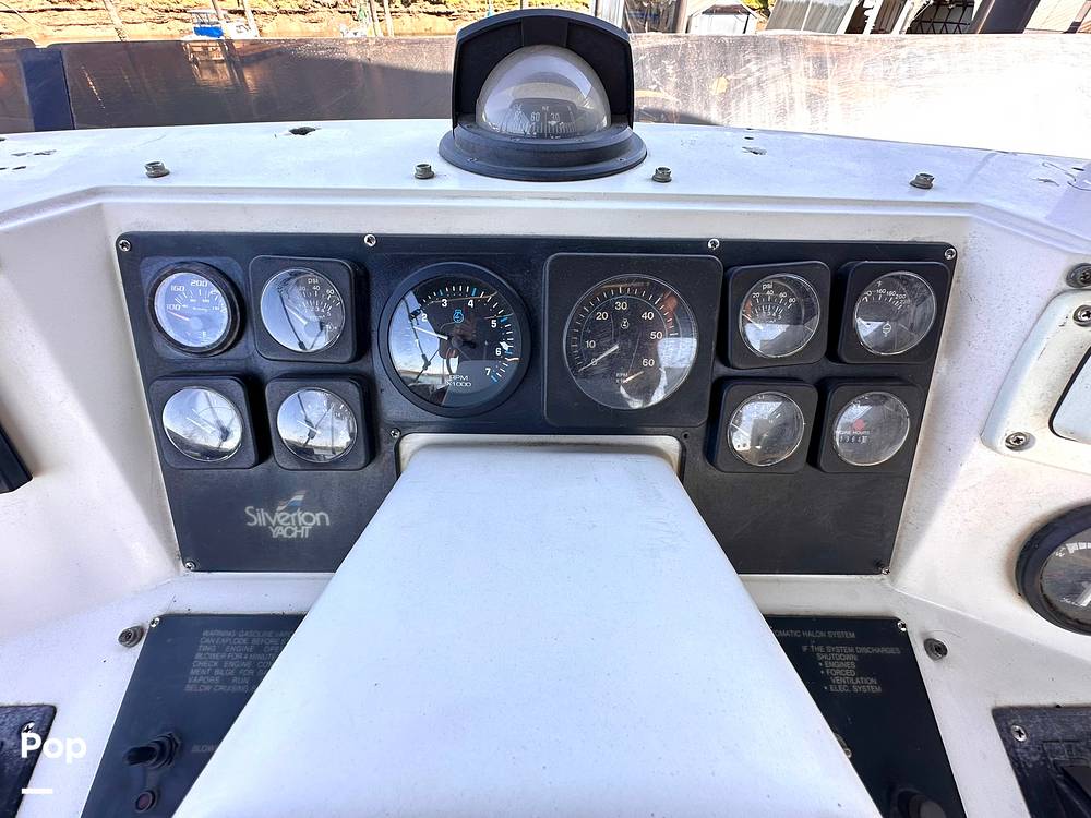 Slide: The Image of Silverton Convertible 34 1990 - 14662357