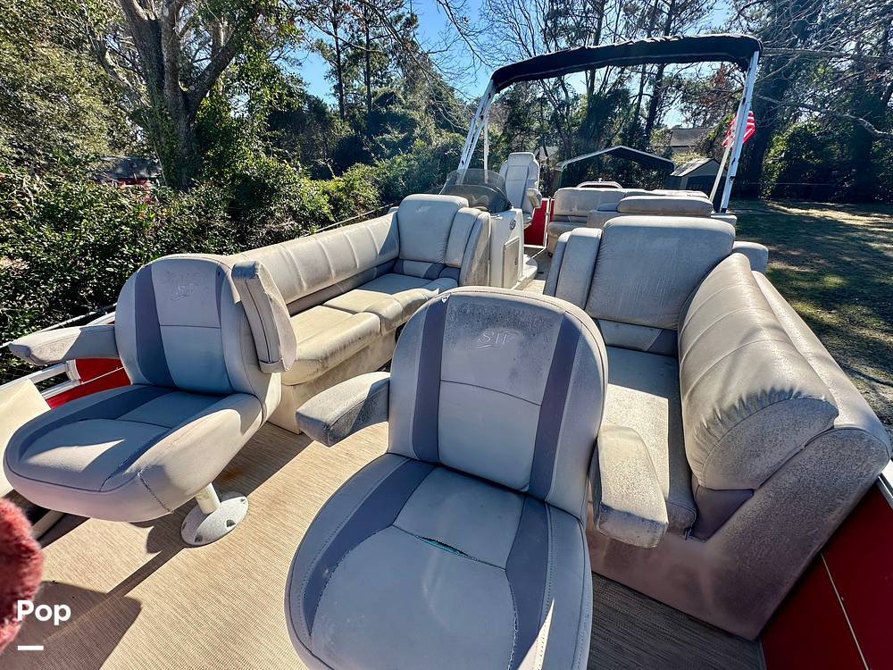Slide: The Image of Bow Seating - 15157668