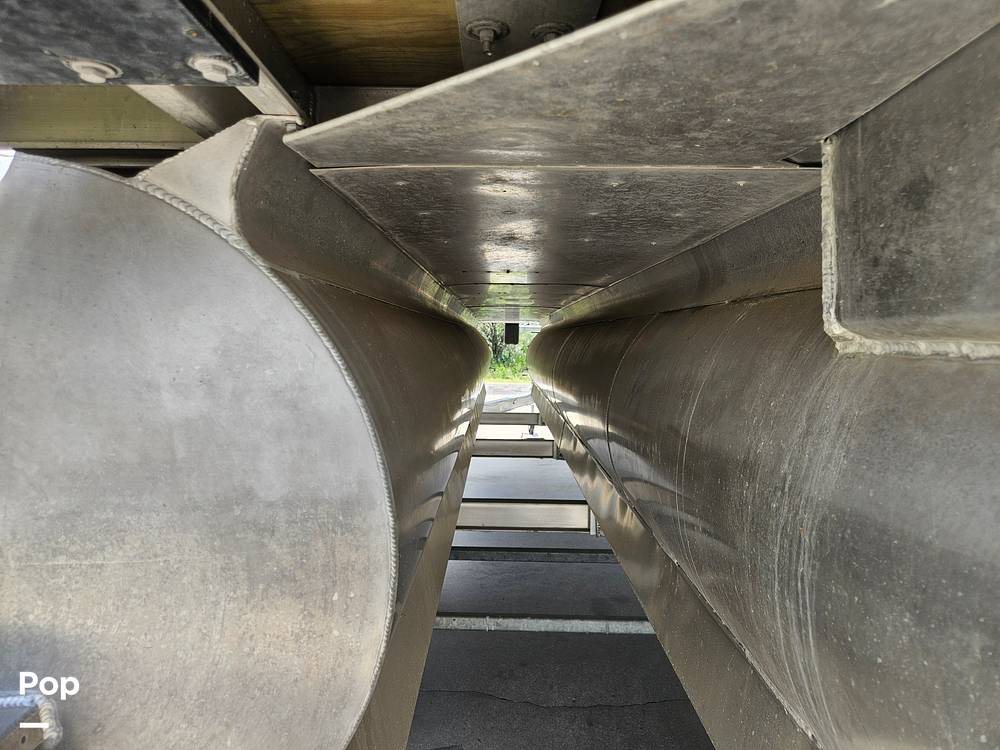 Slide: The Image of Pontoon On  Trailer - 15420477
