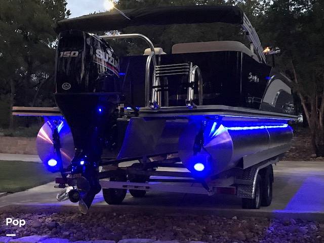 Slide: The Image of Silver Wave 2410 SW5 CLS 2021 - 15359864