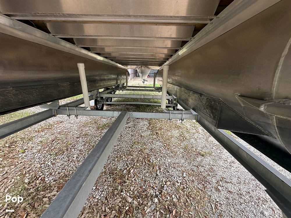 Slide: The Image of Silver Wave 2410 SW5 CLS 2021 - 15392340