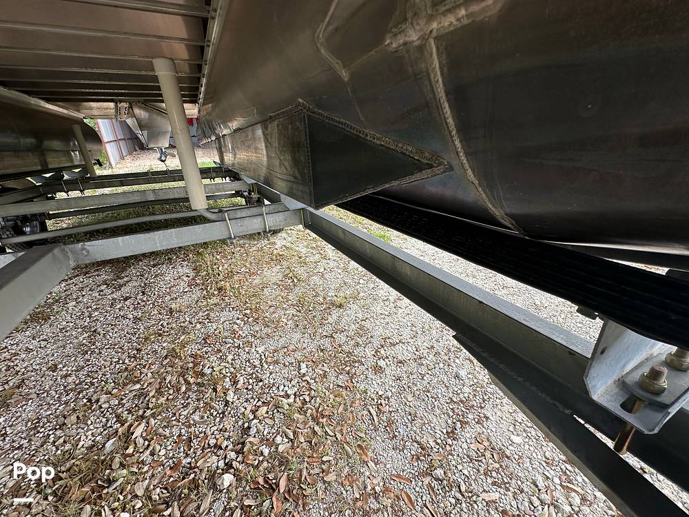 Slide: The Image of Silver Wave 2410 SW5 CLS 2021 - 15392341