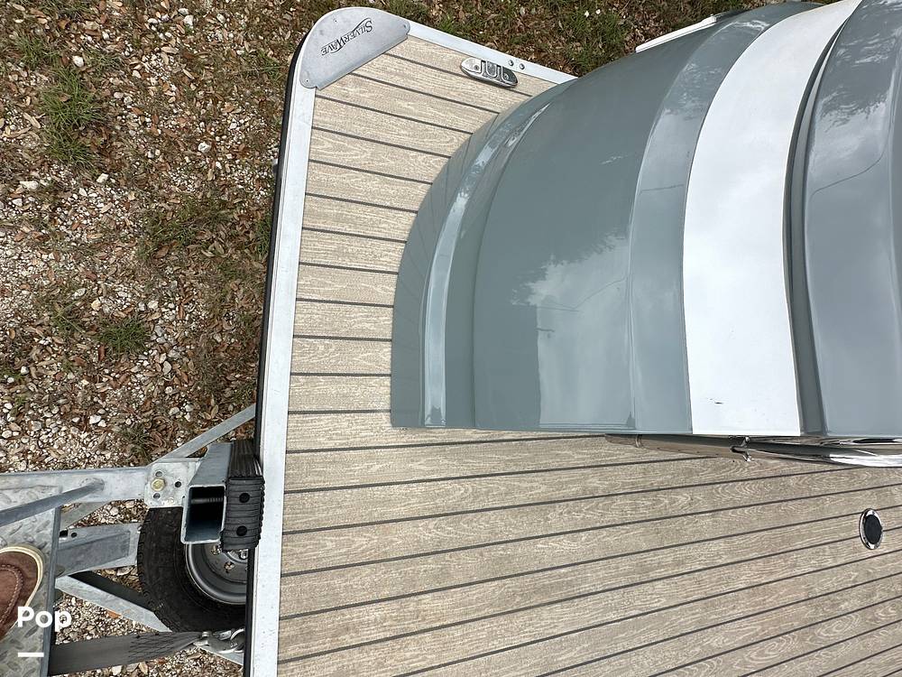 Slide: The Image of Silver Wave 2410 SW5 CLS 2021 - 15392343