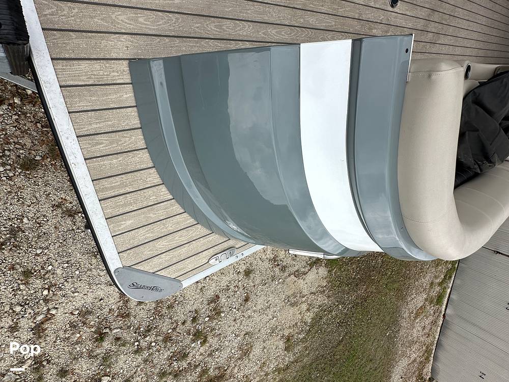 Slide: The Image of Silver Wave 2410 SW5 CLS 2021 - 15392344