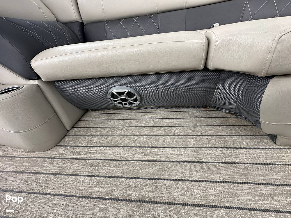 Slide: The Image of Silver Wave 2410 SW5 CLS 2021 - 15392348