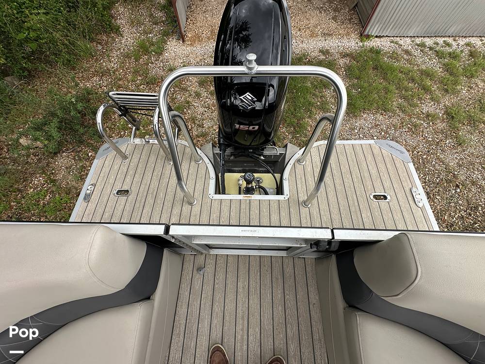 Slide: The Image of Silver Wave 2410 SW5 CLS 2021 - 15392349