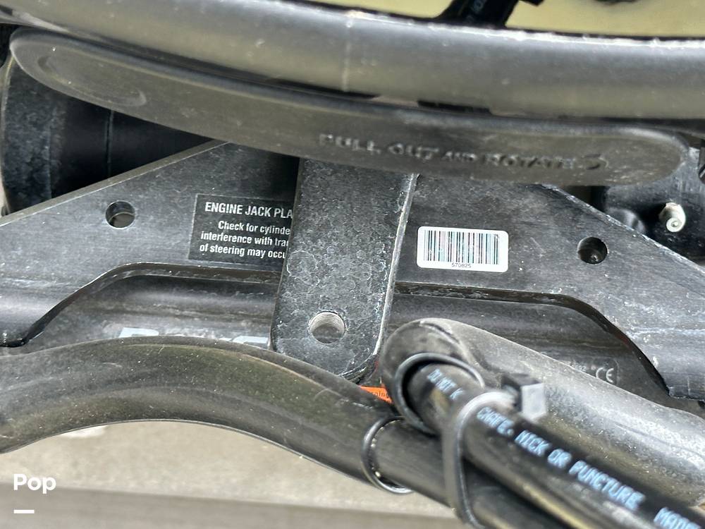 Slide: The Image of Silver Wave 2410 SW5 CLS 2021 - 15392351