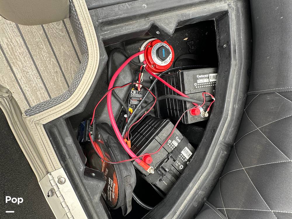 Slide: The Image of Silver Wave 2410 SW5 CLS 2021 - 15392360