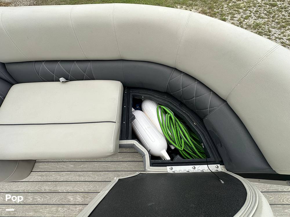 Slide: The Image of Silver Wave 2410 SW5 CLS 2021 - 15392376