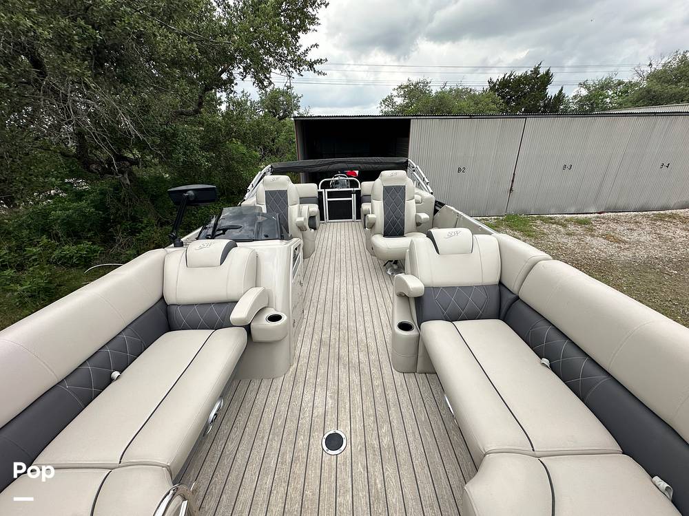 Slide: The Image of Silver Wave 2410 SW5 CLS 2021 - 15392379