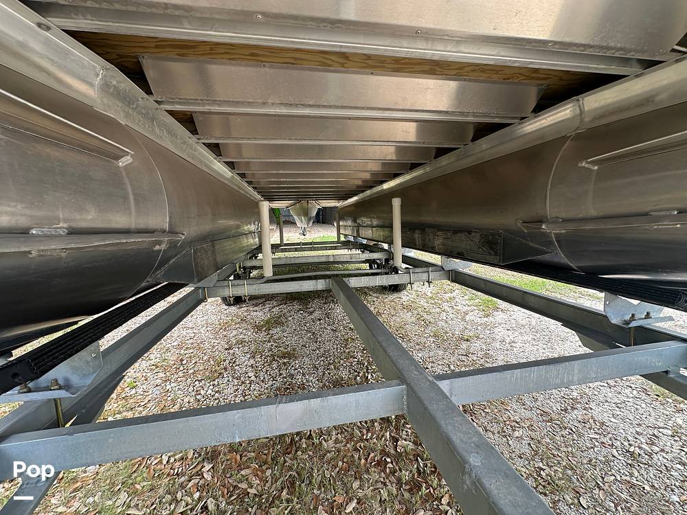 Slide: The Image of Silver Wave 2410 SW5 CLS 2021 - 15392385