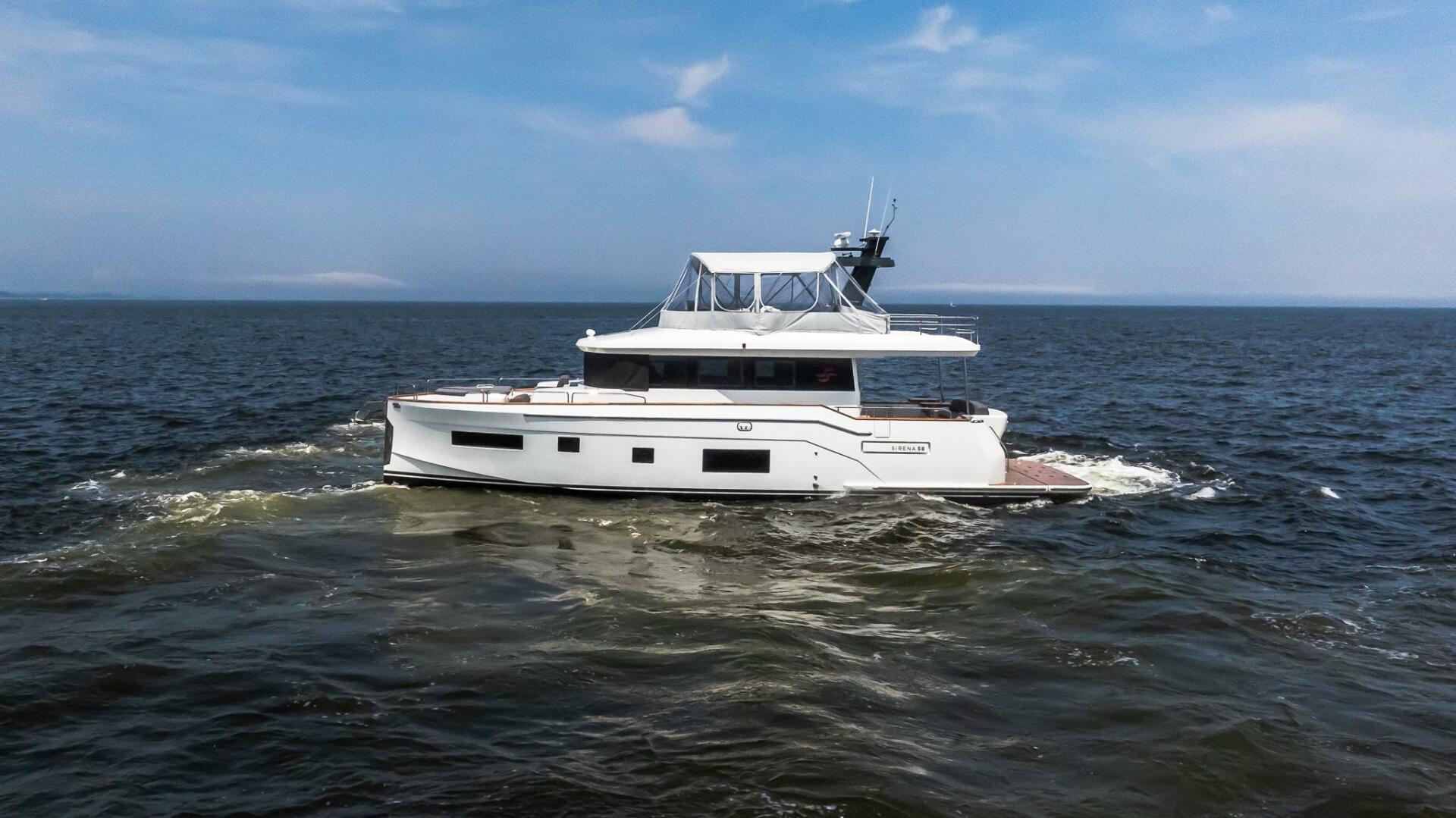Slide: The Image of Sirena 58 Fly 2023 - 4501518