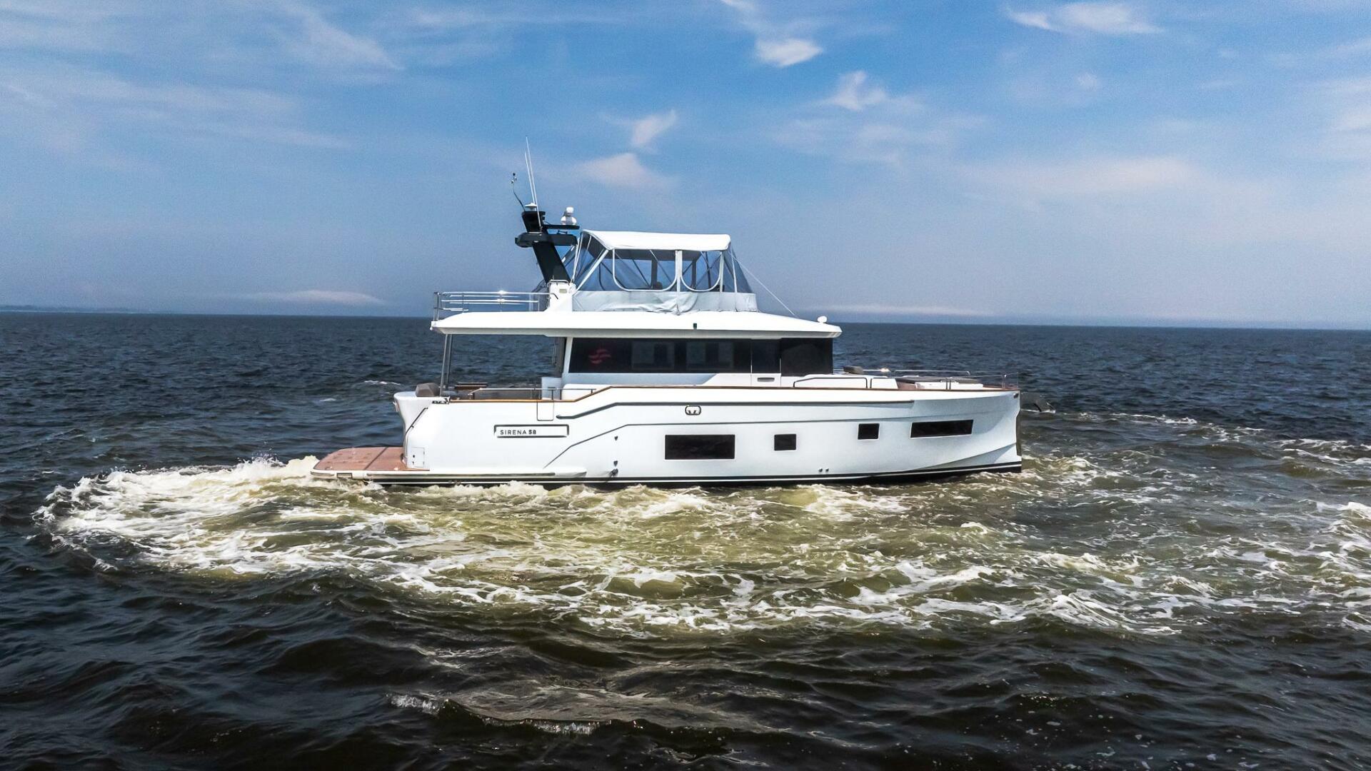 Slide: The Image of Sirena 58 Fly 2023 - 4501516