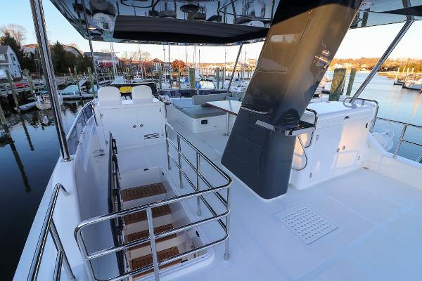 Slide: The Image of Sirena 58 Flybridge 2022 - 9