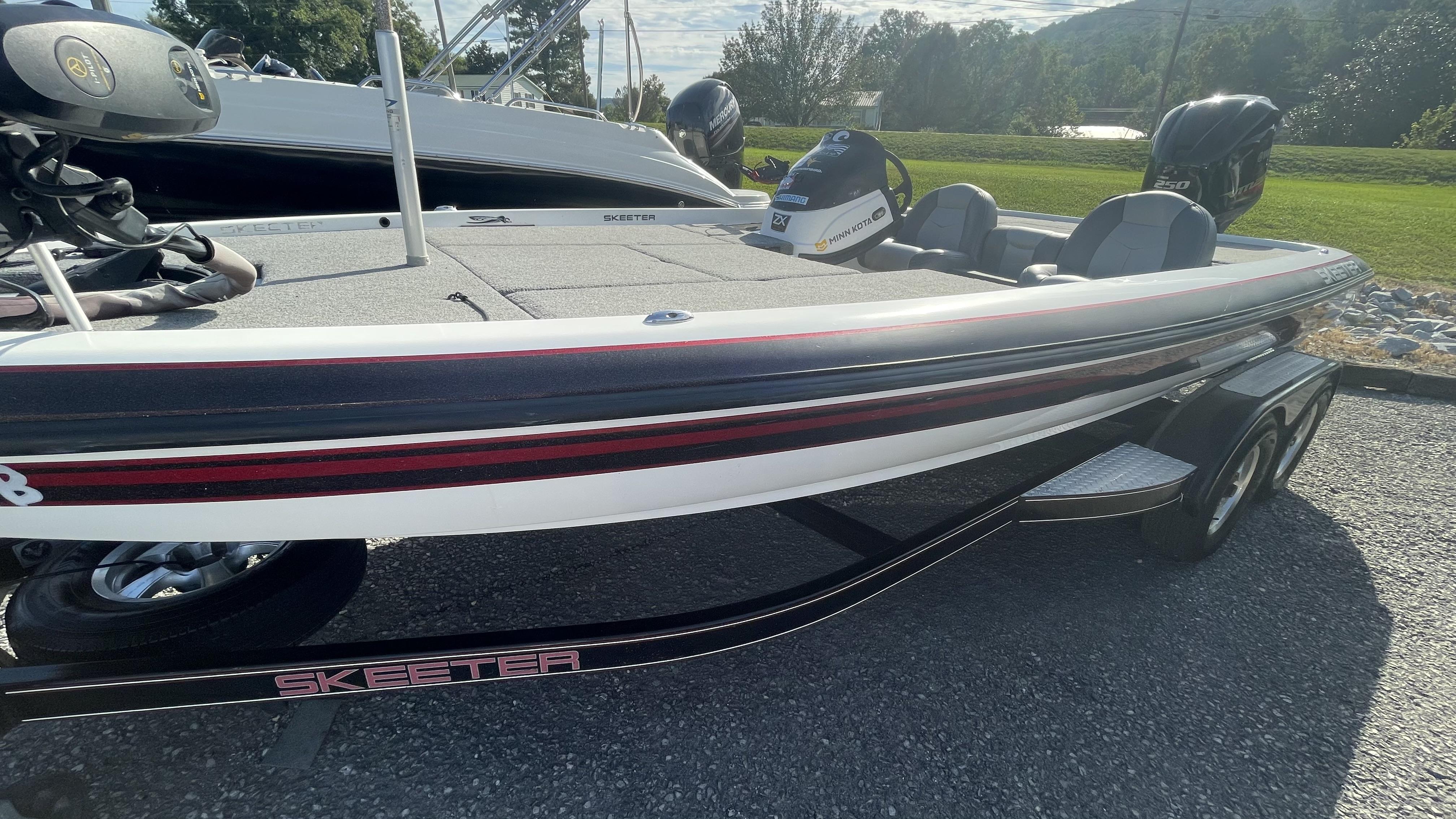 Slide: The Image of Skeeter 225 Zx 2011 - 18