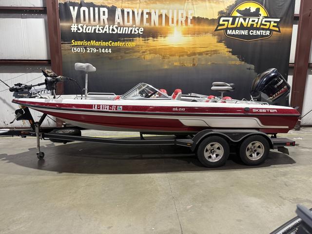 Slide: The Image of Skeeter SL 210 W/Yamaha 200 2012 - 1