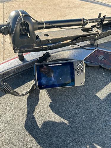 Slide: The Image of Fishfinder on a 2003 Skeeter SX 200 boat deck. - 31