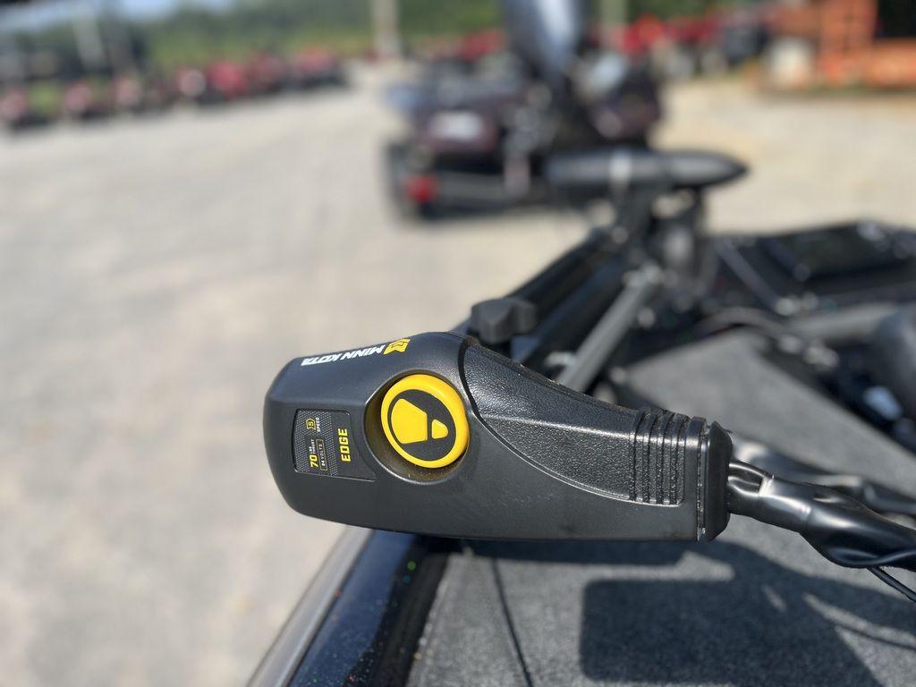 Slide: The Image of Close-up of Minn Kota Edge trolling motor on 2024 Skeeter ZX150 boat. - 6