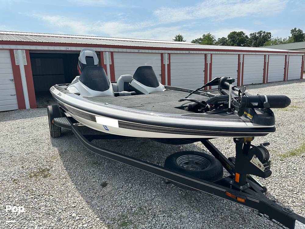 Slide: The Image of Skeeter ZX190 2012 - 0