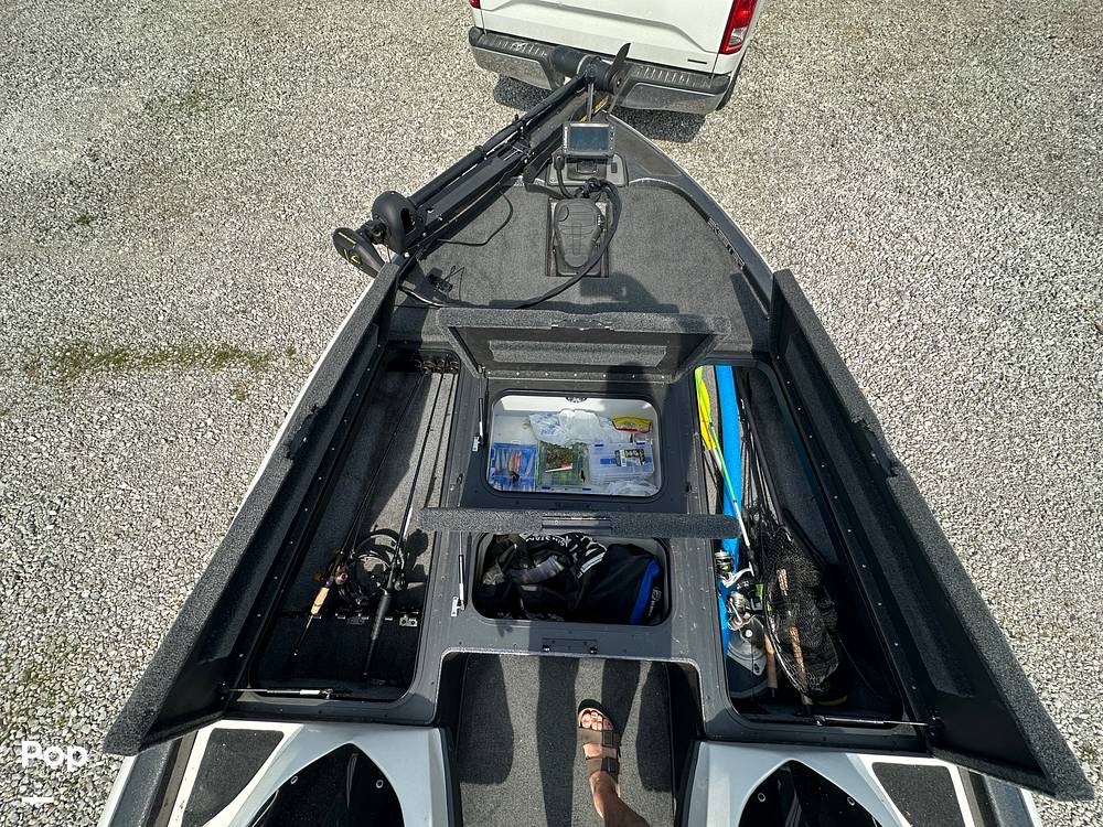 Slide: The Image of Skeeter ZX190 2012 - 10
