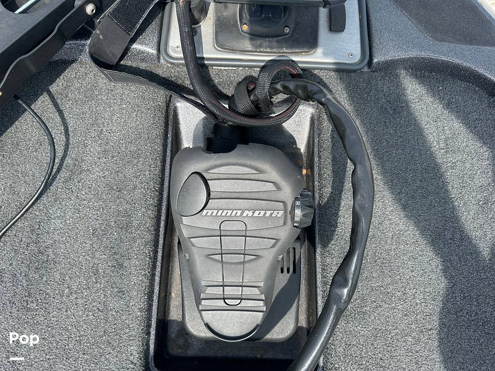 Slide: The Image of Skeeter ZX190 2012 - 20