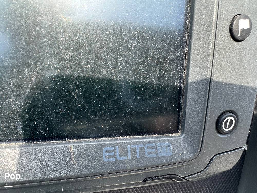 Slide: The Image of Skeeter ZX190 2012 - 33
