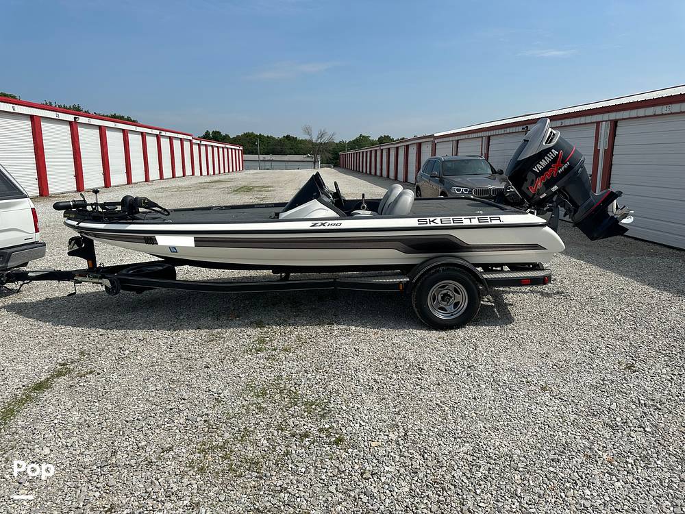 Slide: The Image of Skeeter ZX190 2012 - 4
