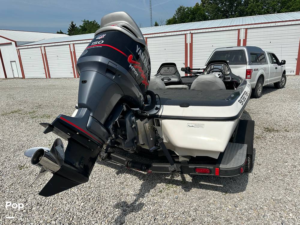 Slide: The Image of Skeeter ZX190 2012 - 47