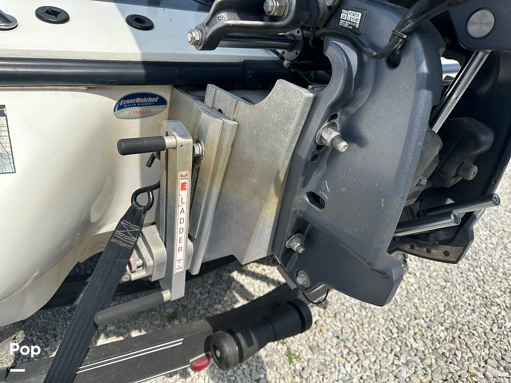 Slide: The Image of Skeeter ZX190 2012 - 50
