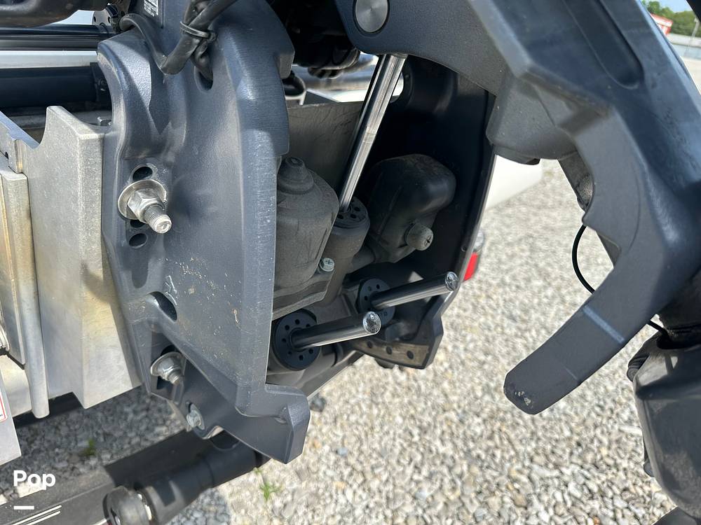 Slide: The Image of Skeeter ZX190 2012 - 51