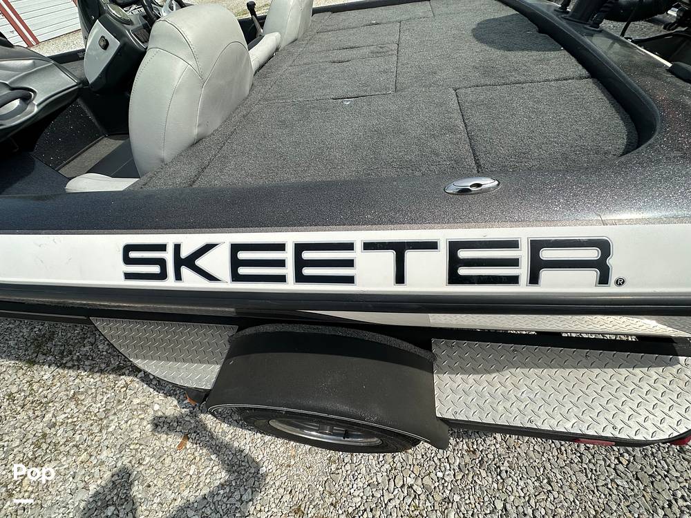 Slide: The Image of Skeeter ZX190 2012 - 62