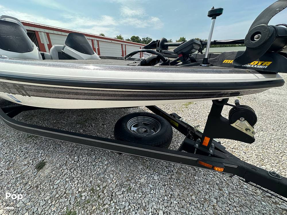 Slide: The Image of Skeeter ZX190 2012 - 72