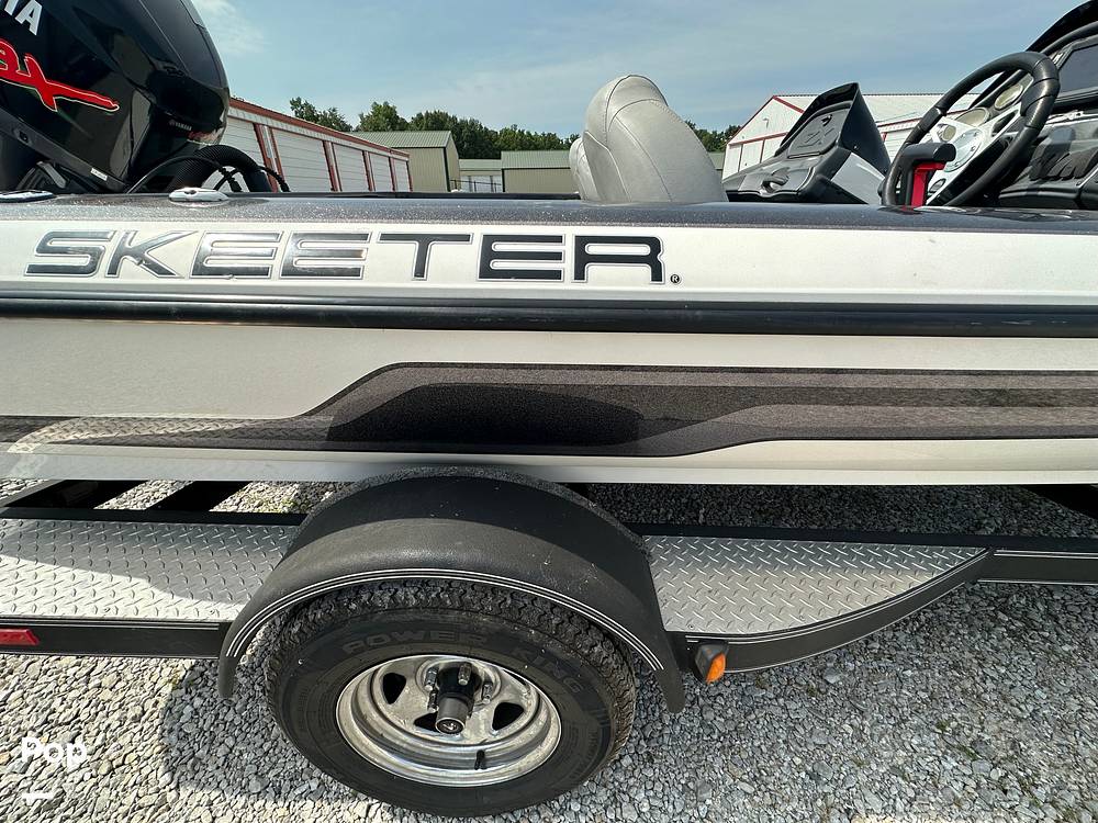 Slide: The Image of Skeeter ZX190 2012 - 75